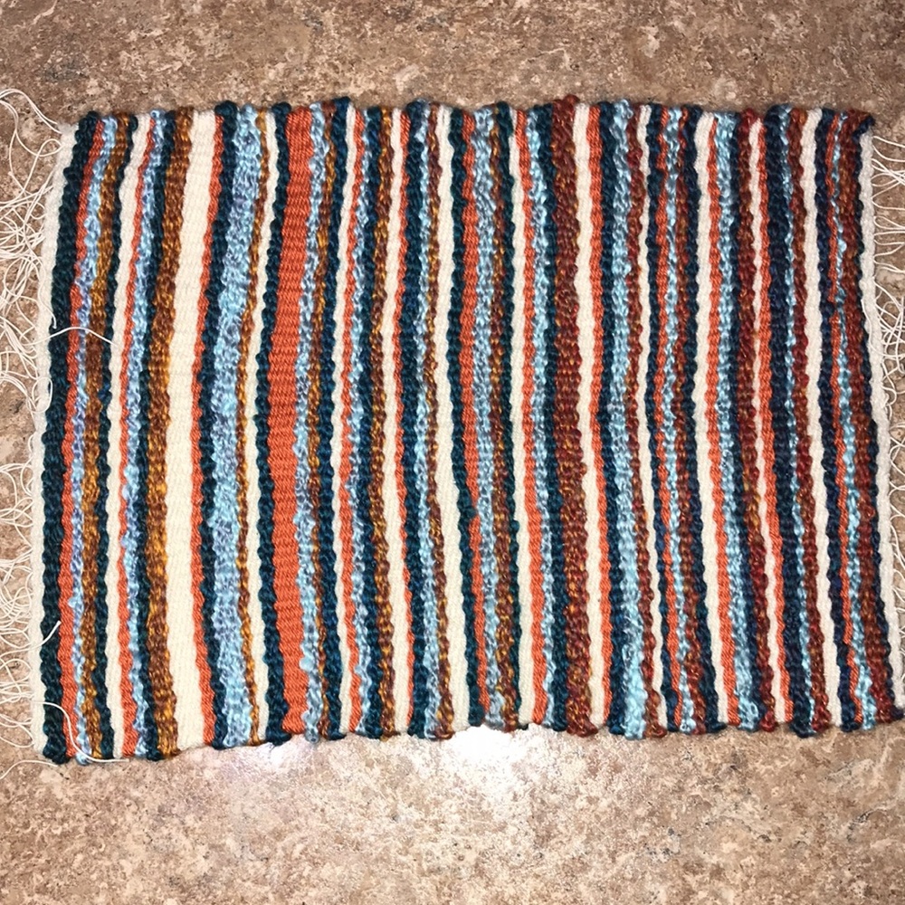 Hand Woven Mat Set - Picture 4 of 6
